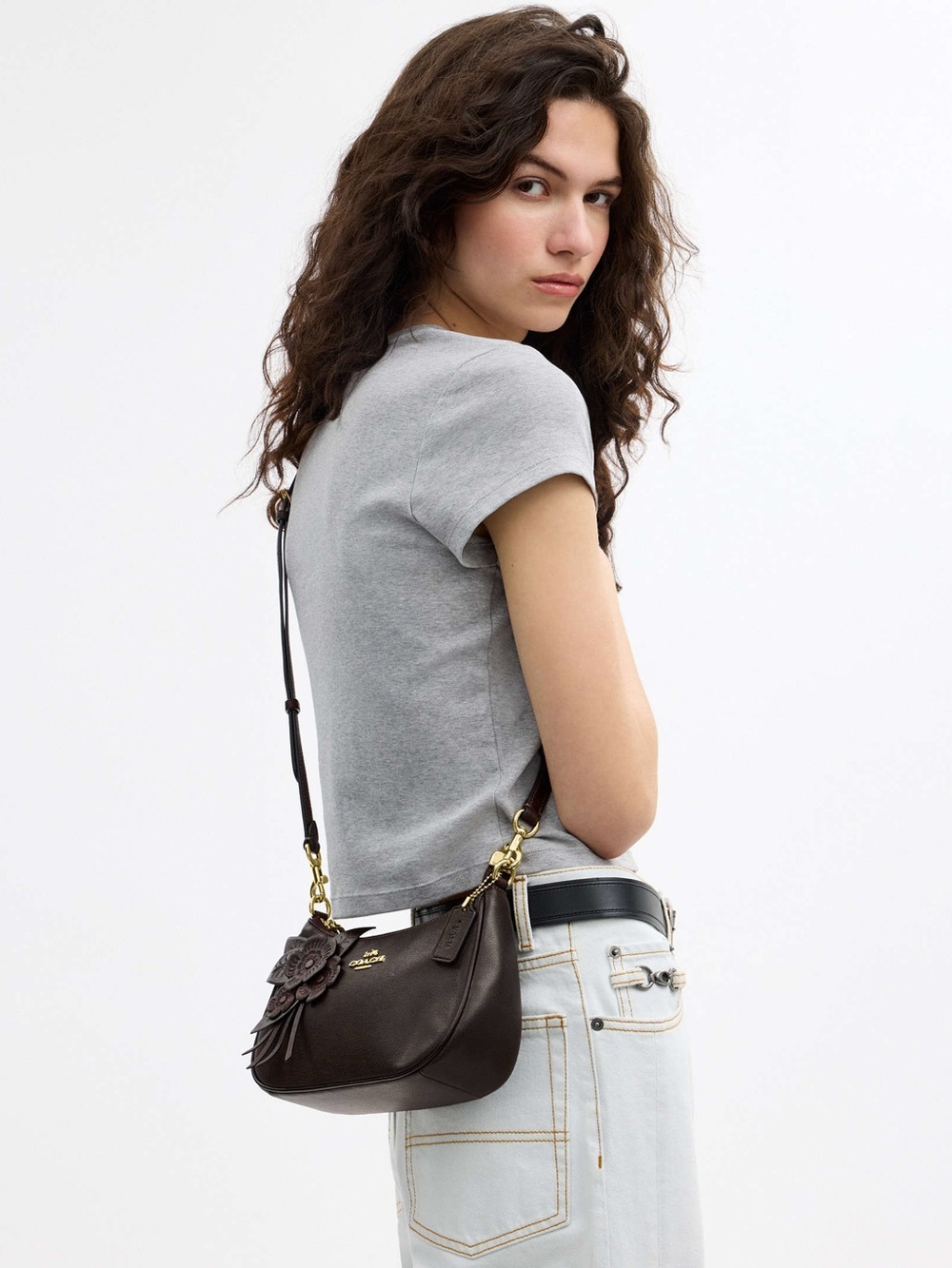 COACH NWT Teri Shoulder Bag Floral Applique Leather Maple Brown Gold - Picture 3 of 10